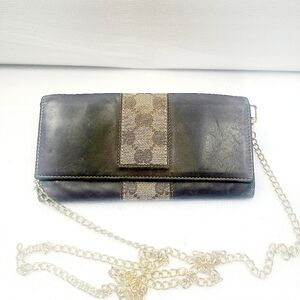 Gucci Monogram Wallet On Chaim